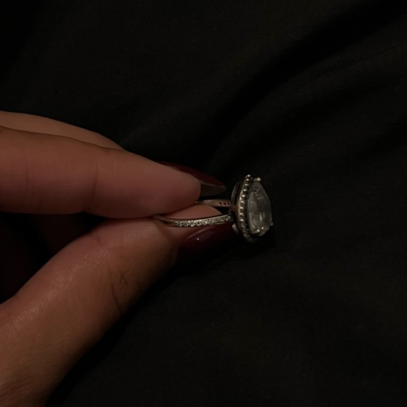 Pandora Teardrop Ring - Picture 2 of 3